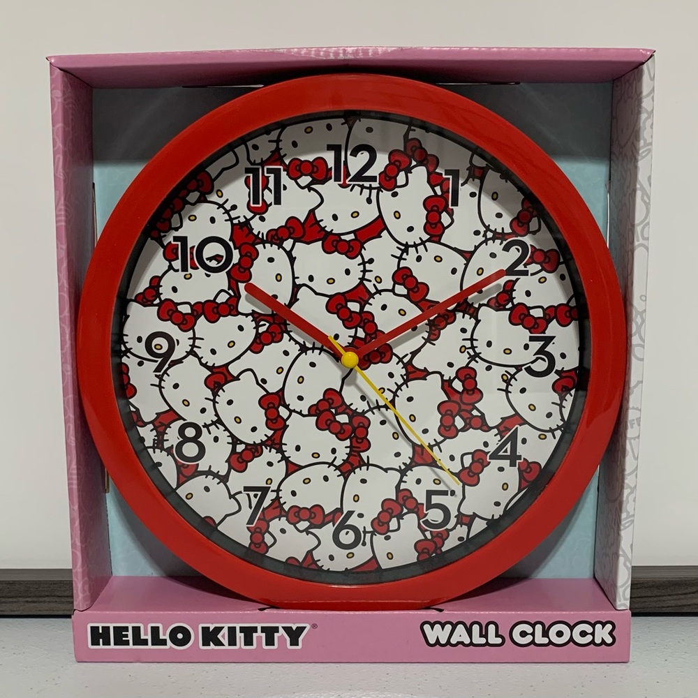 Hello Kitty by Sanrio Analog Wall Clock-New in Box